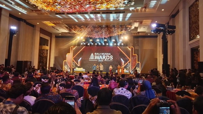 Malam Apresiasi di Bali, 26 Tokoh dan Program Raih Warkini Bali-Nusra Awards 2026