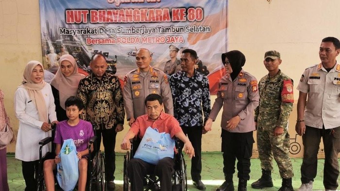 Baksos dan Lomba, Polda Metro Rayakan Hari Bhayangkara ke-80 Bersama Masyarakat