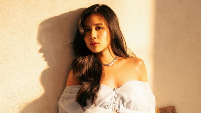 Foto Maternity Terbaru Shenina Cinnamon Bersama Angga Yunanda, Tampil Dramatis Pamer Bare Baby Bump