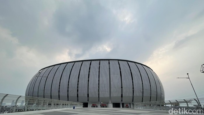 Panduan Lengkap Naik KRL ke Stadion JIS: Rute dari Berbagai Stasiun dan Integrasi Transjakarta