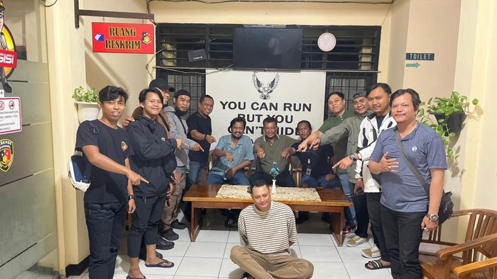 VIRAL DI MEDIA SOSIAL: 'Bang Jago' Pengendara Ninja yang Pukul Pemotor di Jagakarsa Akhirnya Ditangkap!