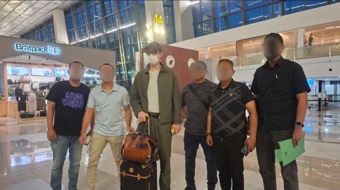 Pulang dari Singapura, Buron Penipuan Batu Bara Senilai Rp7 Miliar Ditangkap di Soetta