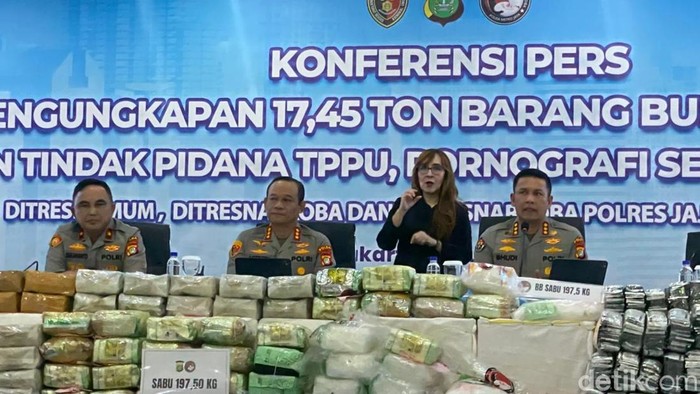 Polda Metro Jaya Bongkar 528 Toko Kosmetik dan Warung Kelontong Jadi Kedok Penjualan Tramadol, 635 Tersangka Dibekuk