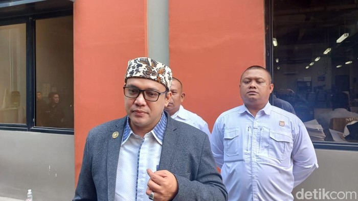 Sandy Tumiwa Buka Suara Soal Tudingan Tak Nafkahi Anak Selama 12 Tahun