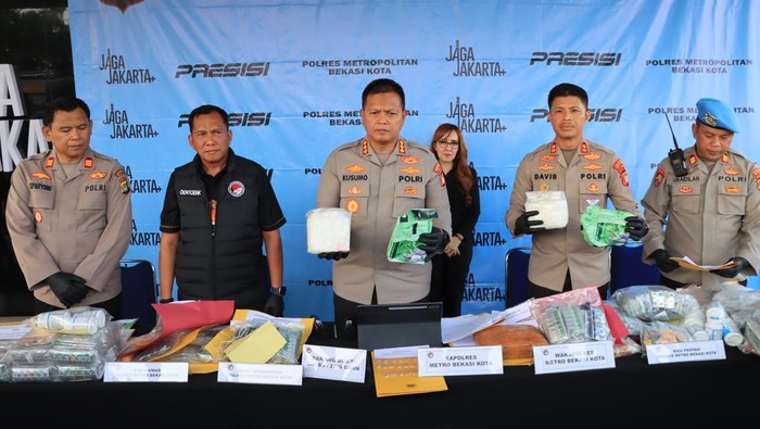 Sindikat Sabu Jaringan Sumatera-Jawa-Bali Dibongkar, Polisi Amankan 2,1 Kg Barang Bukti