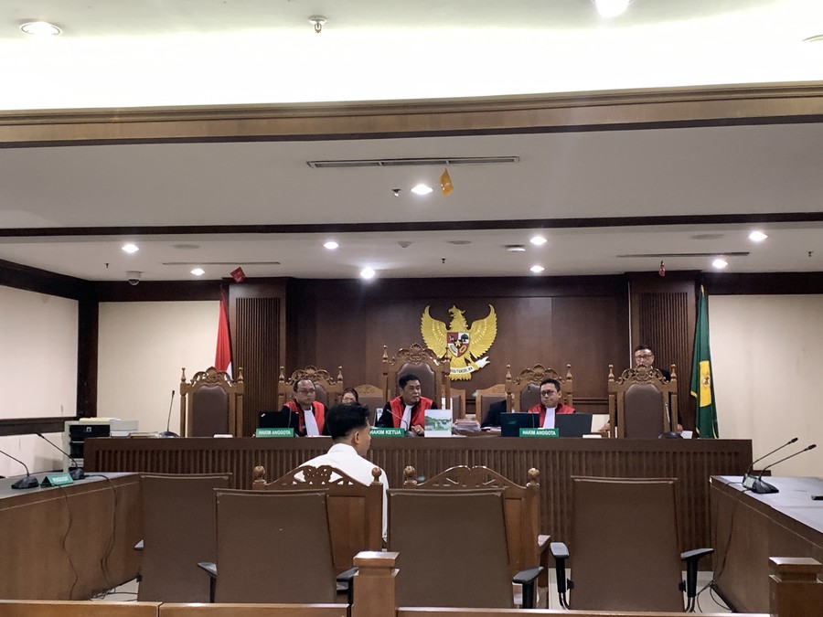 Sidang Khariq Anhar Ditunda Pekan Depan, Majelis Hakim Berduka