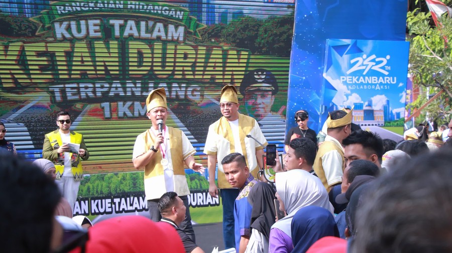 Festival Kue Talam Ketan Durian Pecahkan Rekor MURI di HUT Ke-242 Pekanbaru
