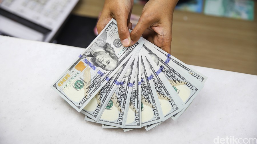 Bea Cukai Tindak WNA Thailand Bawa Dolar AS Rp 6,3 M di Bandara Soetta