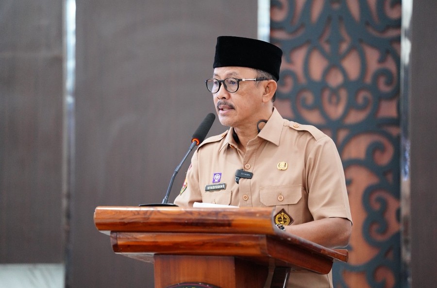 Wakil Bupati Indramayu, Syaefudin, akhirnya memenuhi panggilan pemeriksaan tim penyidik Kejaksaan Tinggi (Kejati) Jawa B