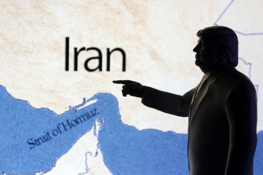 Harga Minyak Dunia Anjlok Usai Kesepakatan AS-Iran dan Pembukaan Selat Hormuz