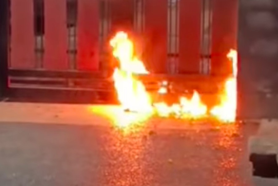 Buru Pelempar Bom Molotov ke Rumah Pengacara di Ciracas, Polisi Sisir Rekaman CCTV