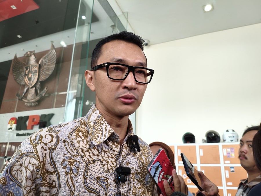Jakarta - Mantan Menteri Pemuda dan Olahraga (Menpora) Dito Ariotedjo memenuhi panggilan Komisi Pemberantasan Korupsi (K