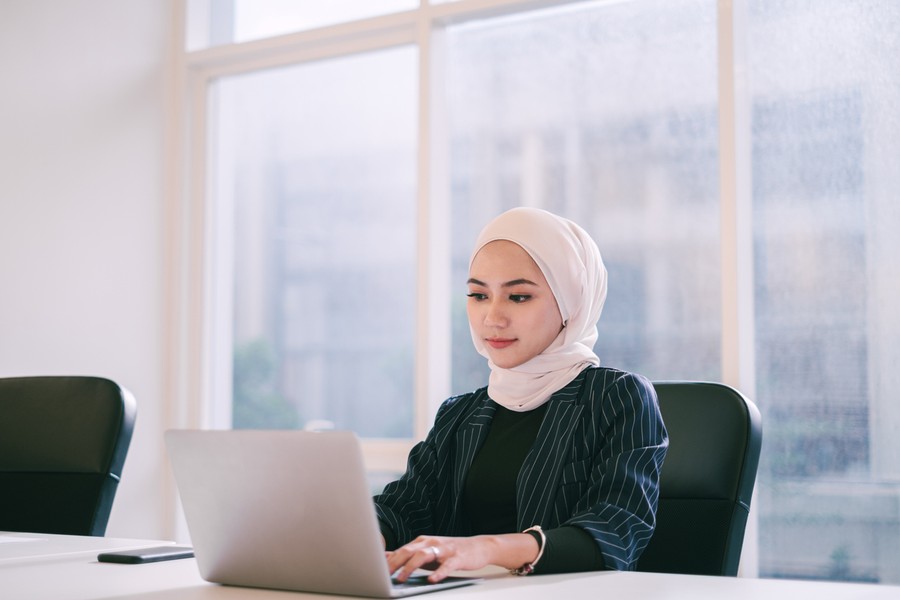 Daftar Pekerjaan dengan Gaji Minimal Rp 100 Juta di Indonesia