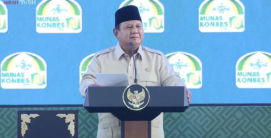 Canda Prabowo Saat Panglima-Kapolri Pakai Peci di Munas NU: PDL Harus Diubah?