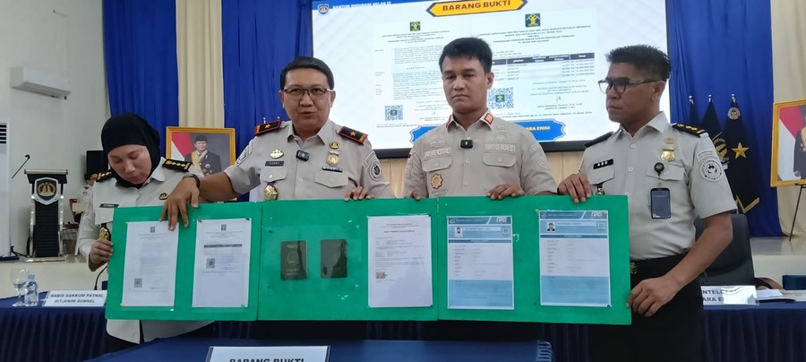 Dua Warga Pakistan di Sumsel Dideportasi Akibat Manipulasi Data Izin Tinggal