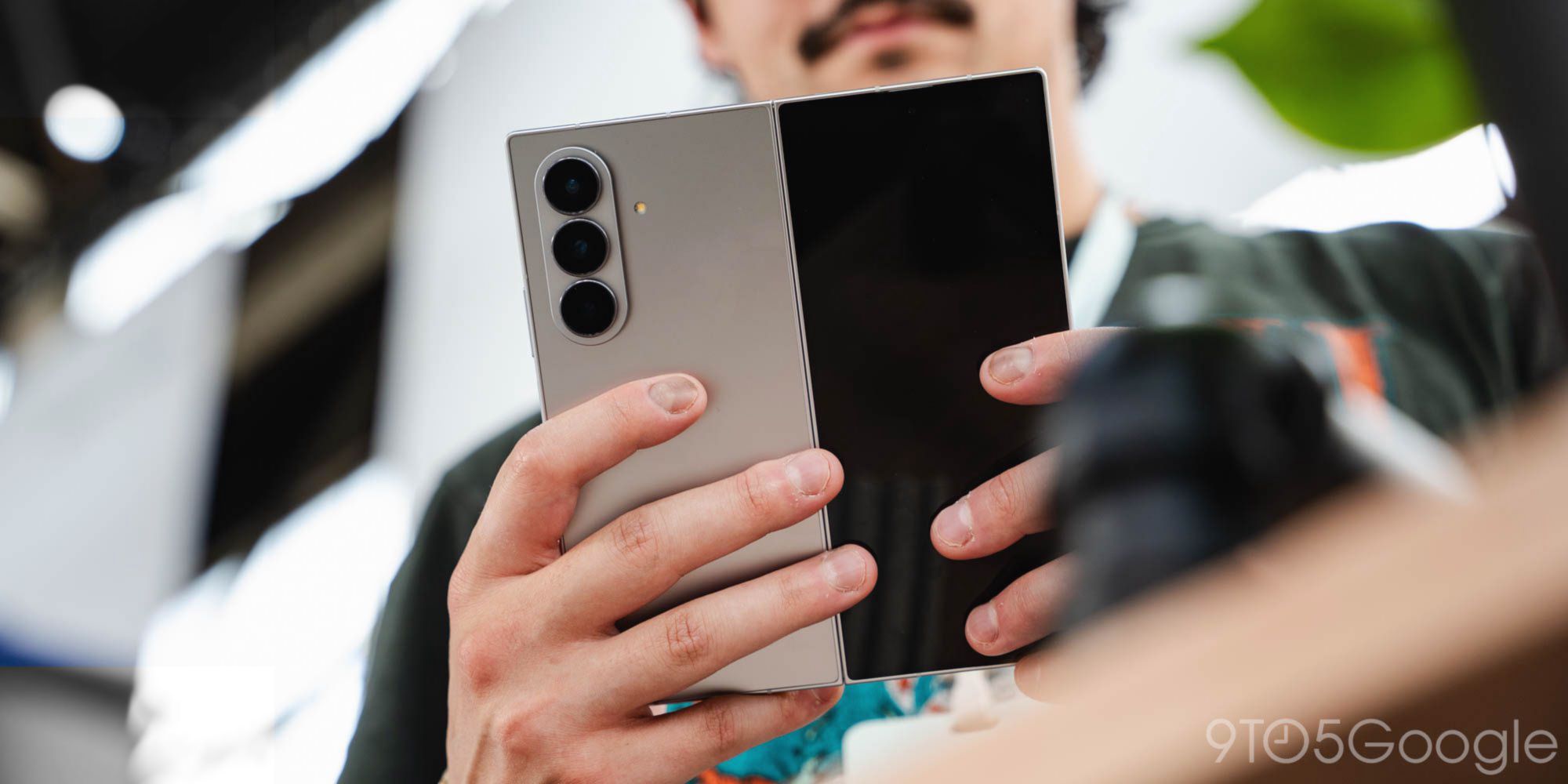 Samsung Galaxy Z Fold 8 — Kecepatan Wireless Charging Akhirnya Ditingkatkan