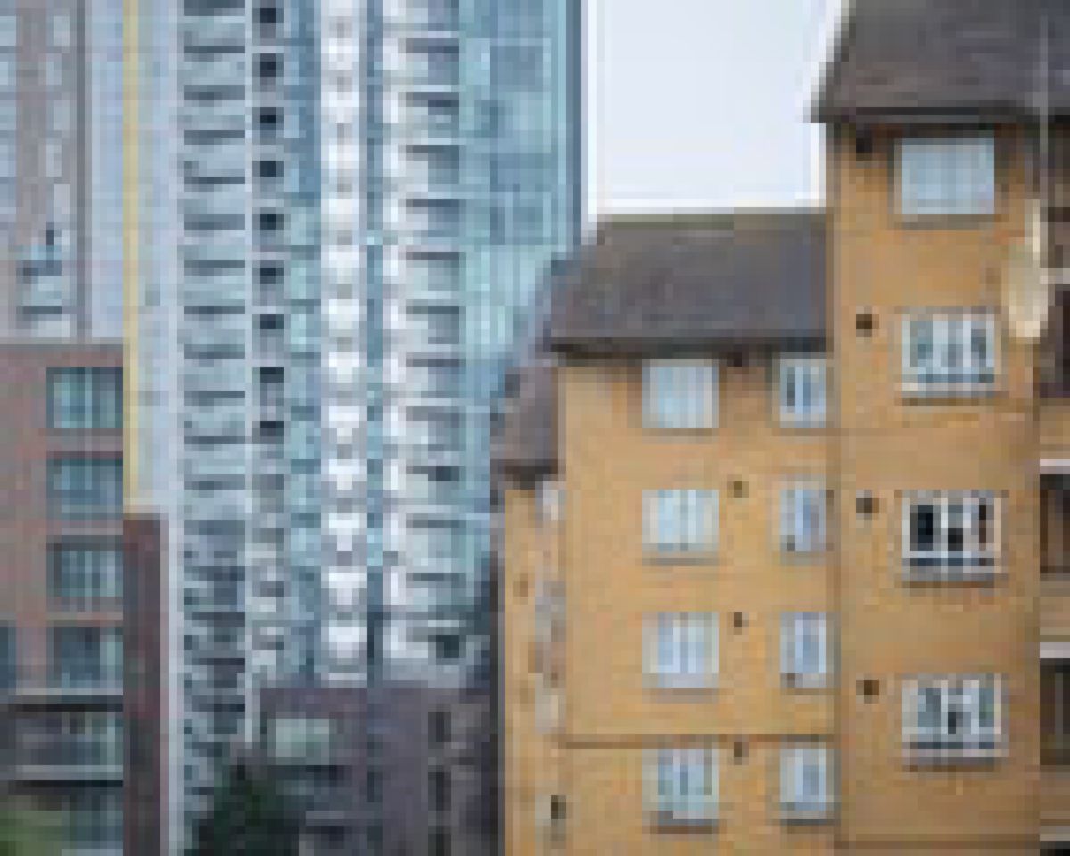LONDON — Reform UK Ancam Usir Penyewa Rumah Sosial, Inggris Bela Ukraina
