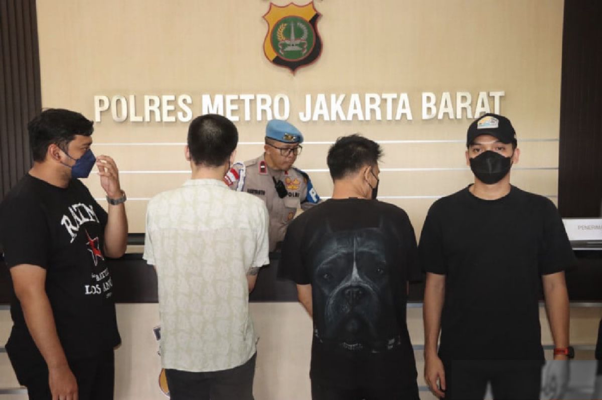 Polisi Tangkap Dua Pemasok Narkoba ke Artis Revaldo