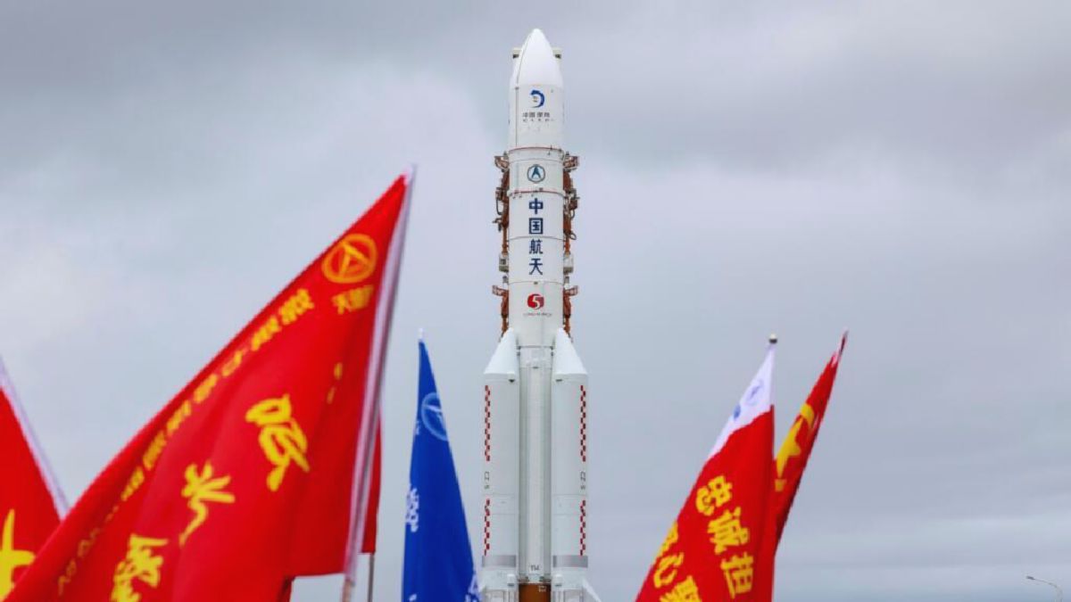 China Tunda Misi Chang'e-7 Cari Es Air di Kutub Selatan Bulan