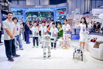 Nggak Cuma Mobil, Chery Kian Serius Garap Robot