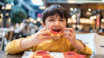 Diajarkan di Sekolah, Anak Bisa Tularkan Praktik Makan Tanpa Junk Food di Rumah